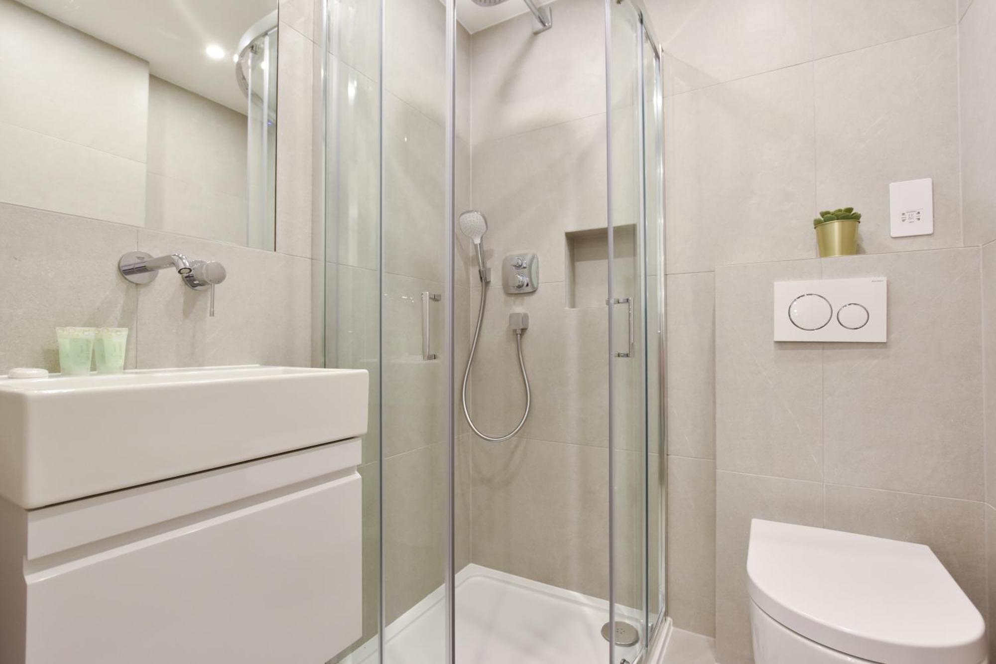 Earls Court East Serviced Apartments By Stayprime 런던 외부 사진