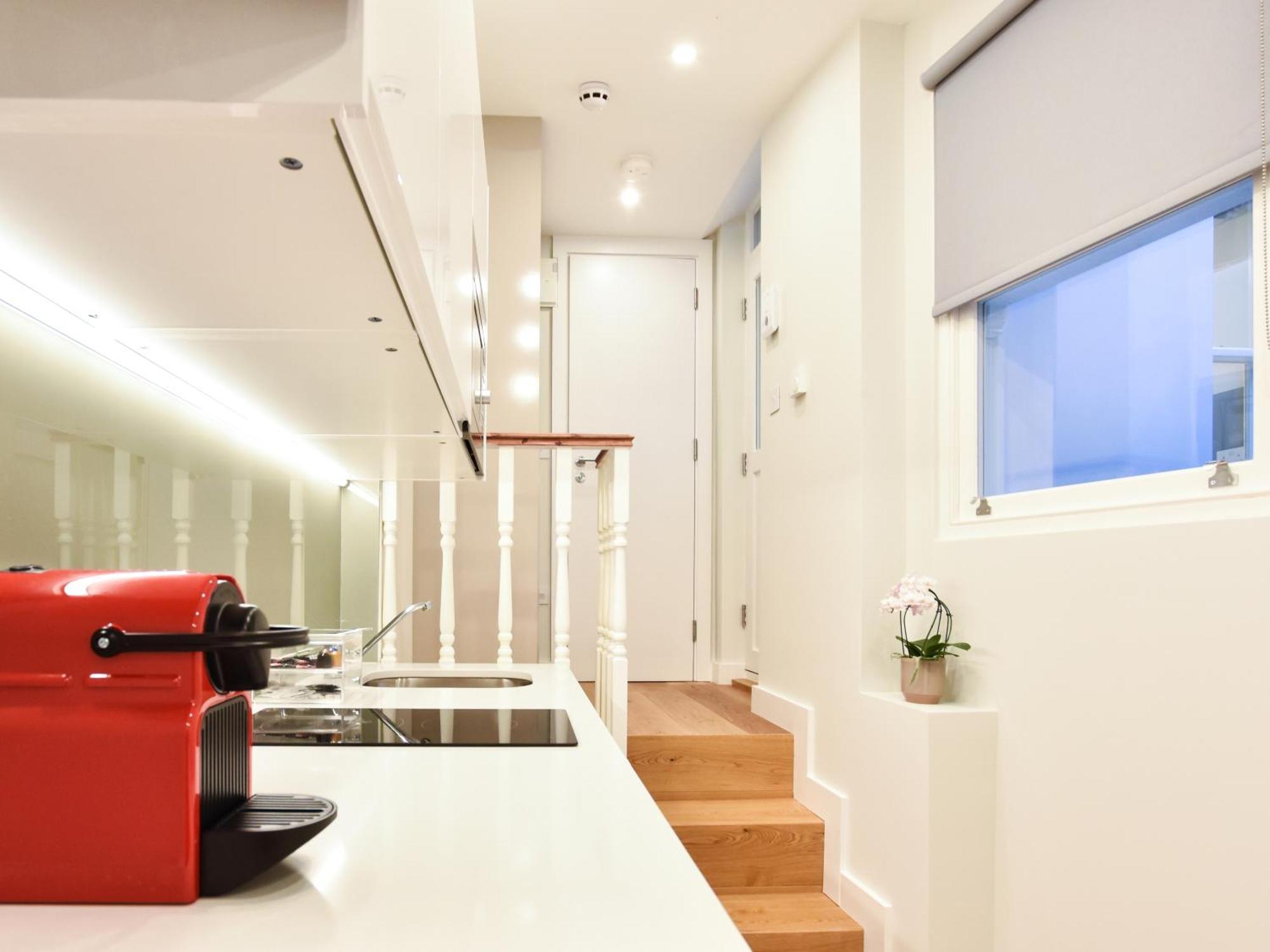 Earls Court East Serviced Apartments By Stayprime 런던 외부 사진